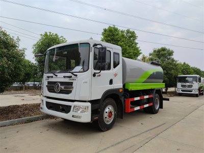 杭州用戶喜提12方灑水車，澆花、澆樹、綠化噴灑功能全